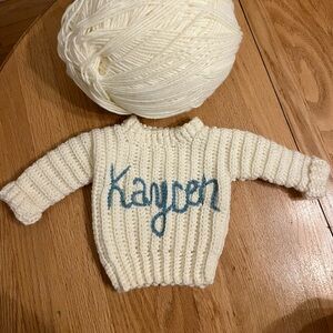 Customizable crocheted baby sweater
